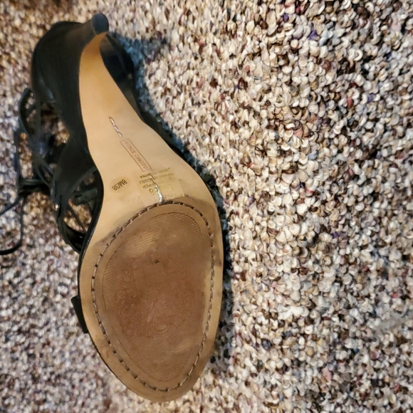 🖤💋Vince Camuto💋🖤Kazie lace up black heels with zipper, size 8. - Picture 7 of 16